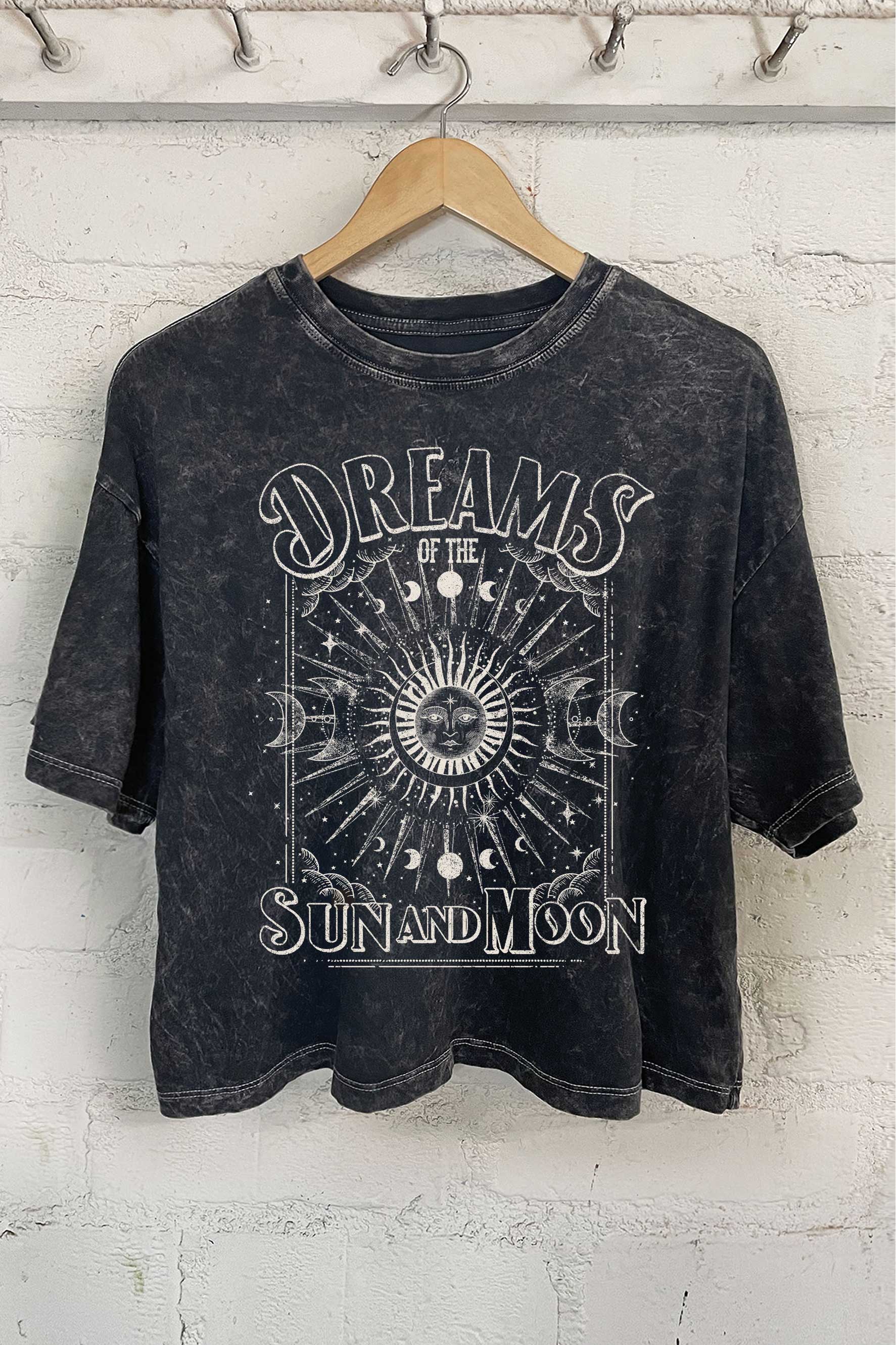 DREAM OF THE SUN AND MOON GRAPHIC MINERAL WASHED CROP TOP: BLACK