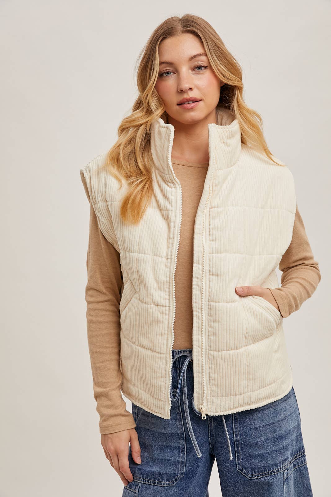CORDUROY QUILTED PUFFER VEST: CAMEL / M