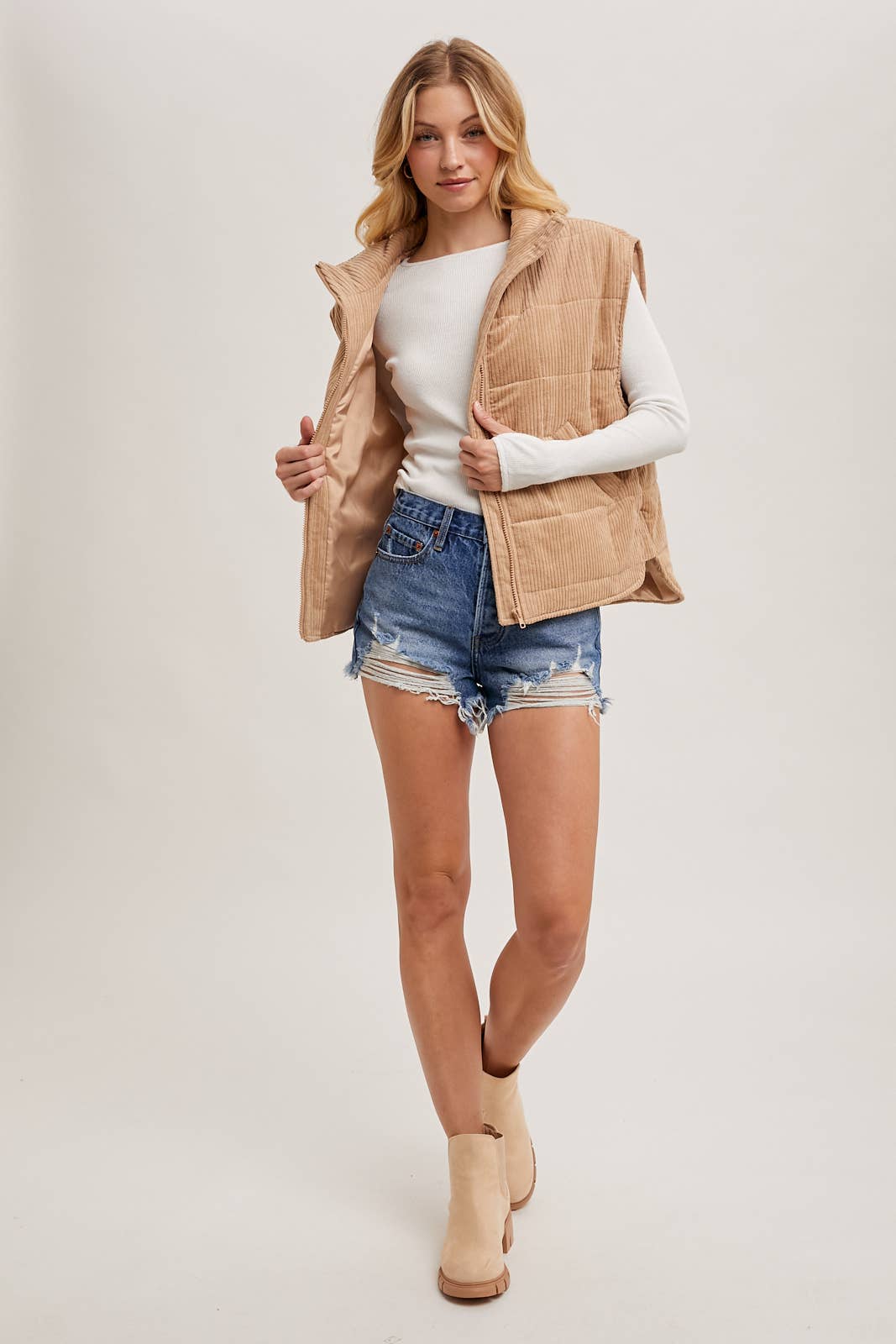 CORDUROY QUILTED PUFFER VEST: CAMEL / M