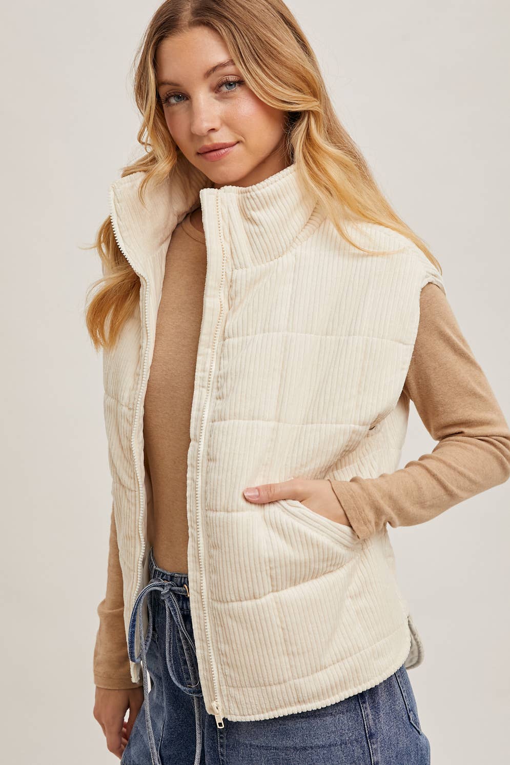 CORDUROY QUILTED PUFFER VEST: CAMEL / M
