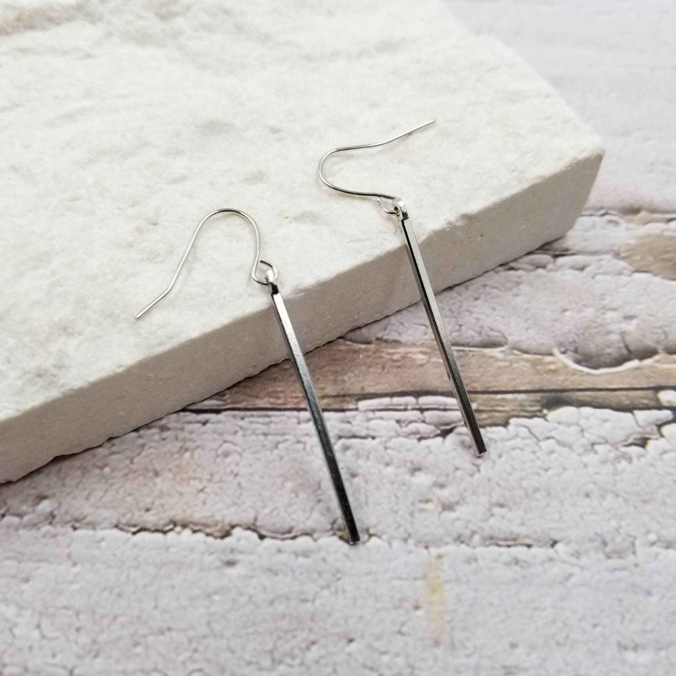 Metal Stick Earrings: Gold