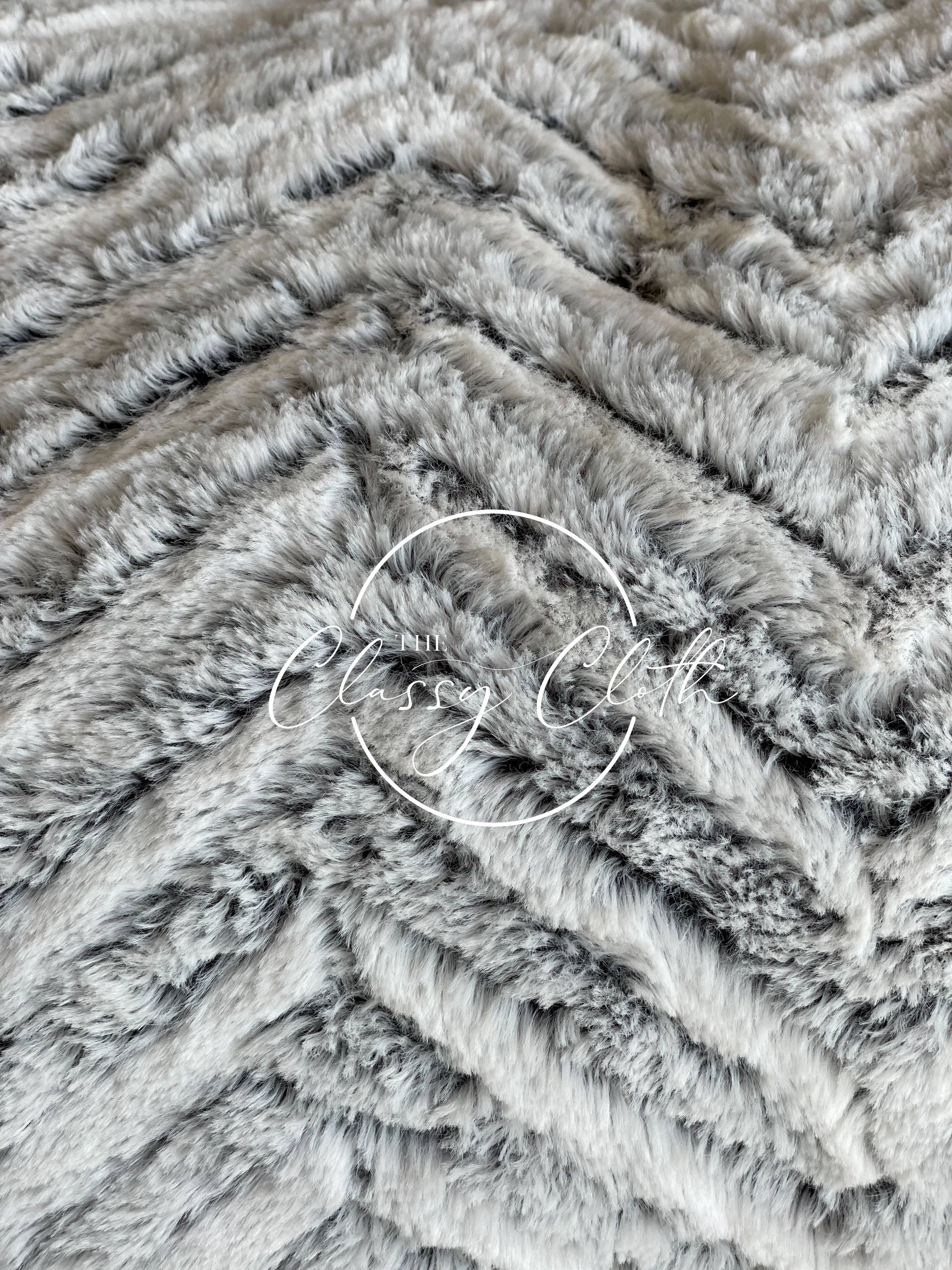 Grey Black Chevron Faux Fur Throw Blanket | Cozy Giftable RT