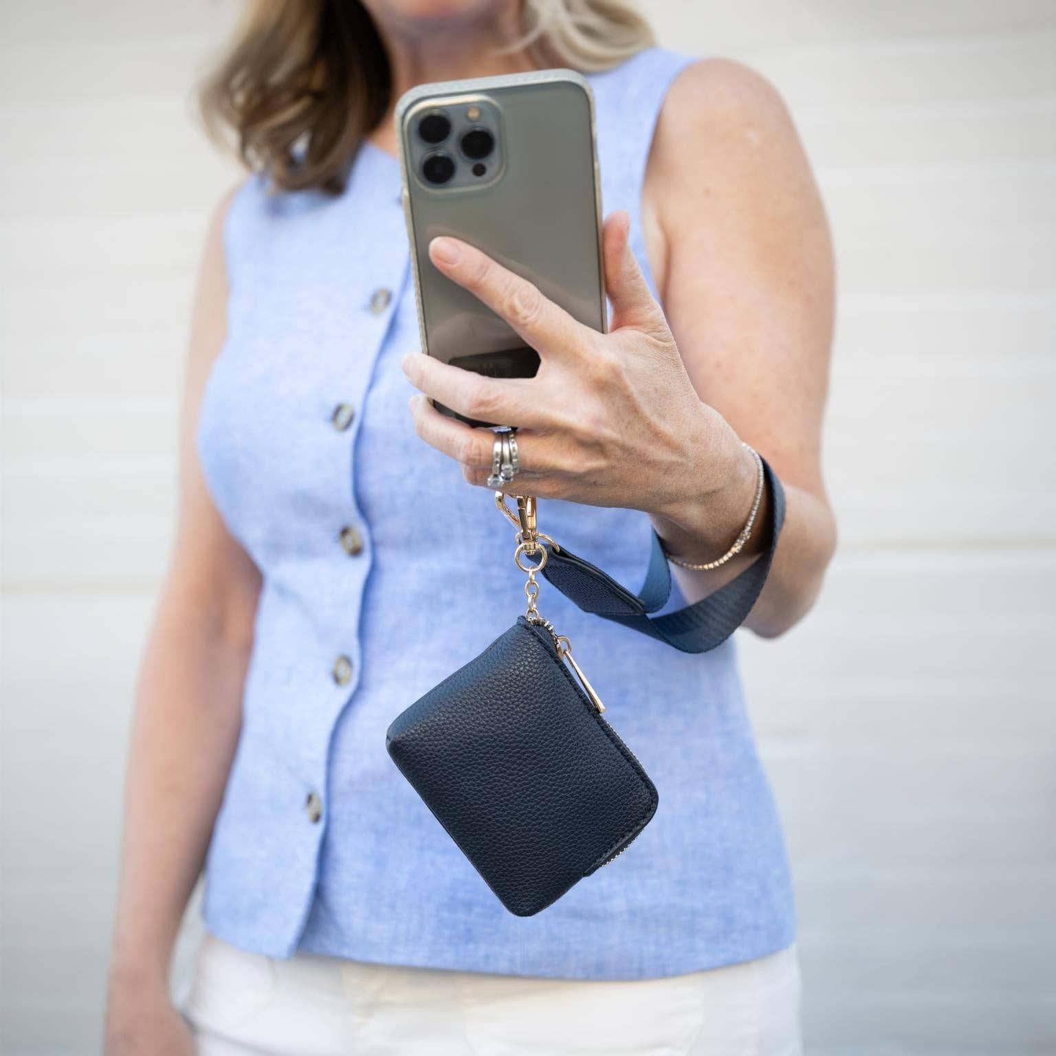 Clip & Go Strap w/RFID Pouch Solid: Brown