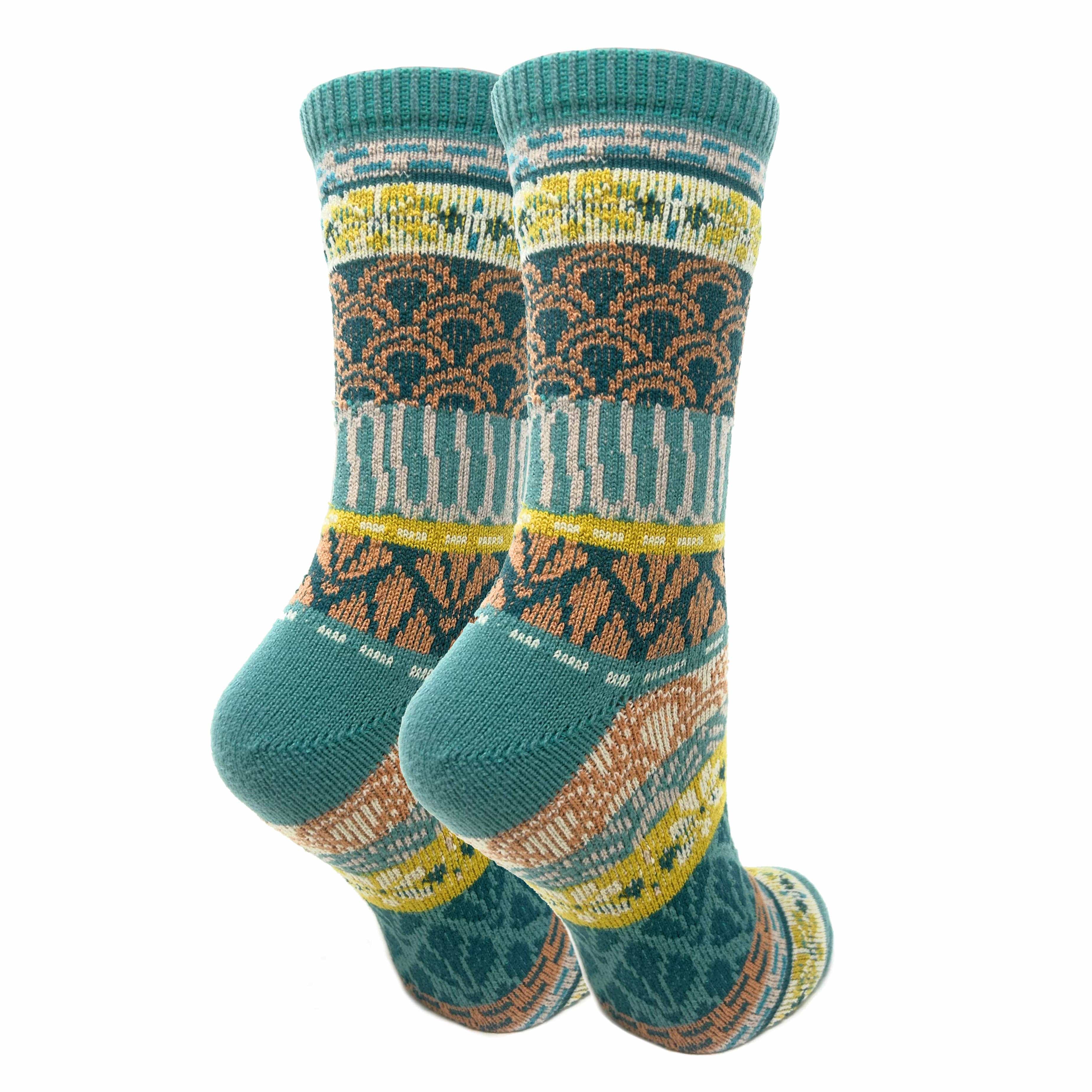 Olivia Women's Fuzzy Fair Isle Knit Socks