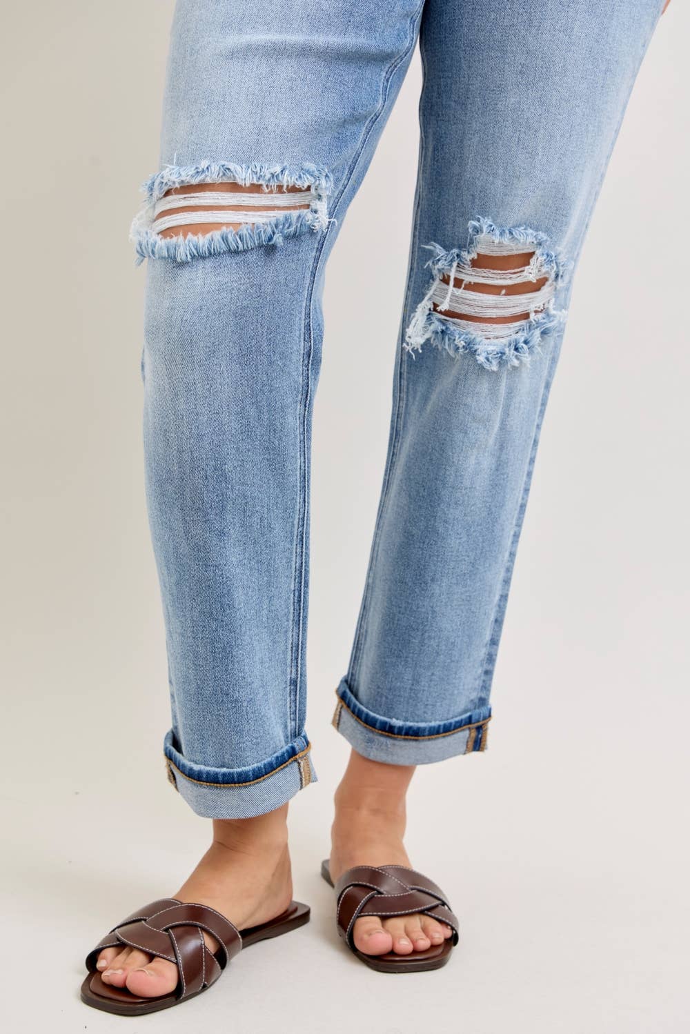 Mid-Rise Boyfriend w/ Destroy & Cuff Crop