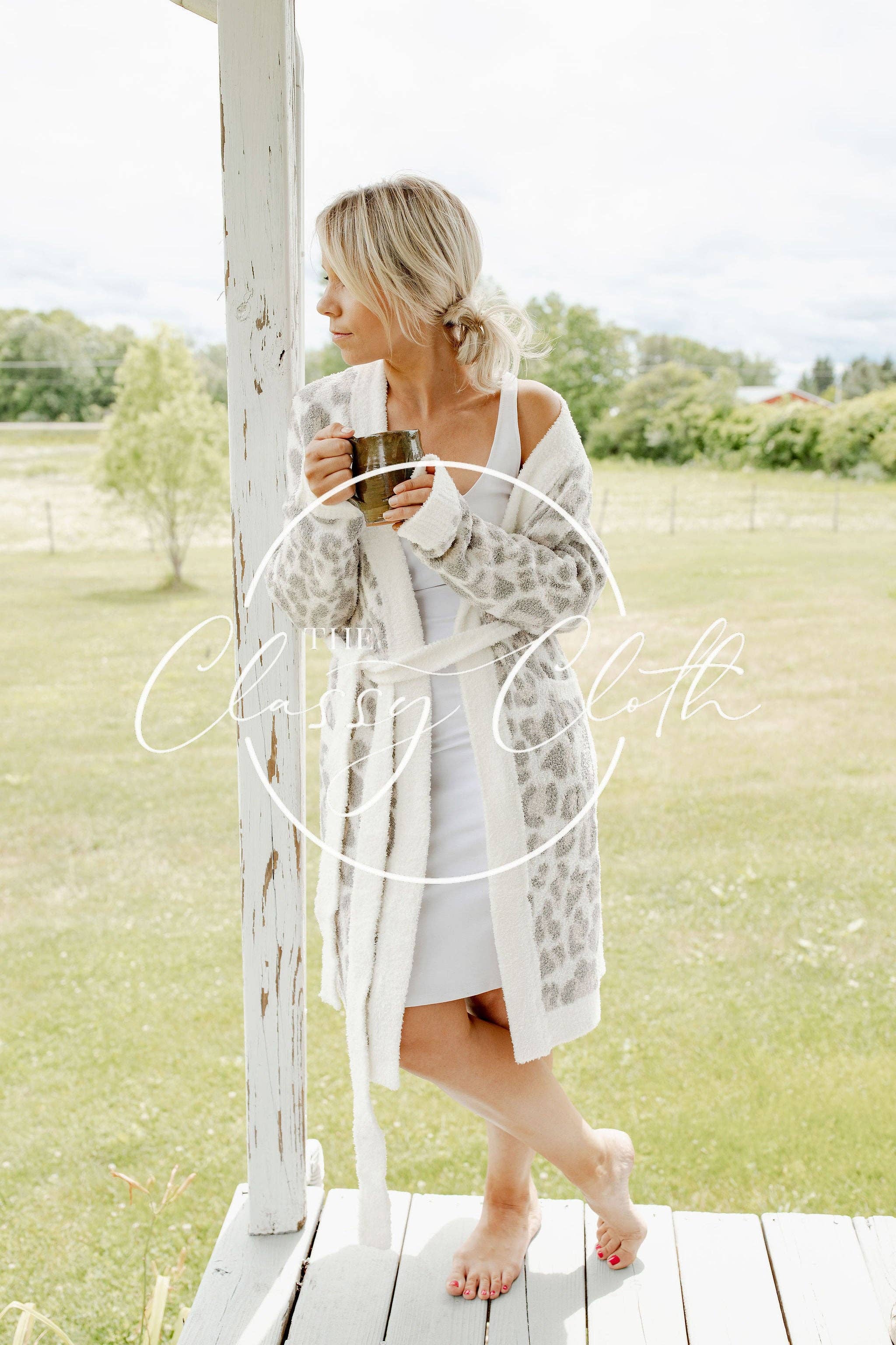 The Classy Cloth WS Bathrobe Beige Leopard Luxe Robe