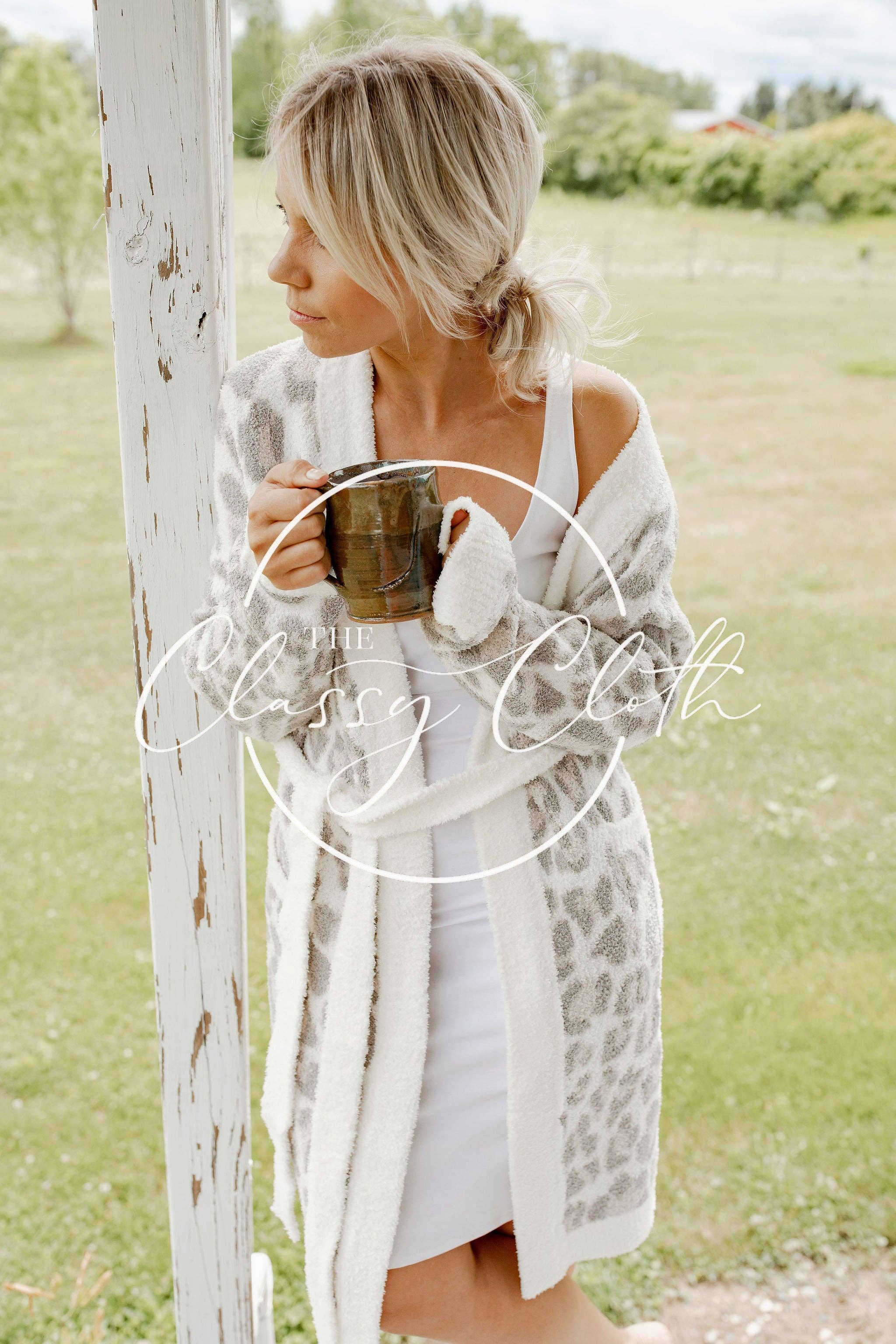 The Classy Cloth WS Bathrobe Beige Leopard Luxe Robe