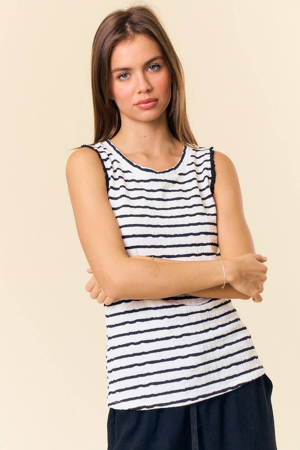 TEXTURED STRIPE KNIT RUFFLE TANK TOP - 44337T-1: Black / L