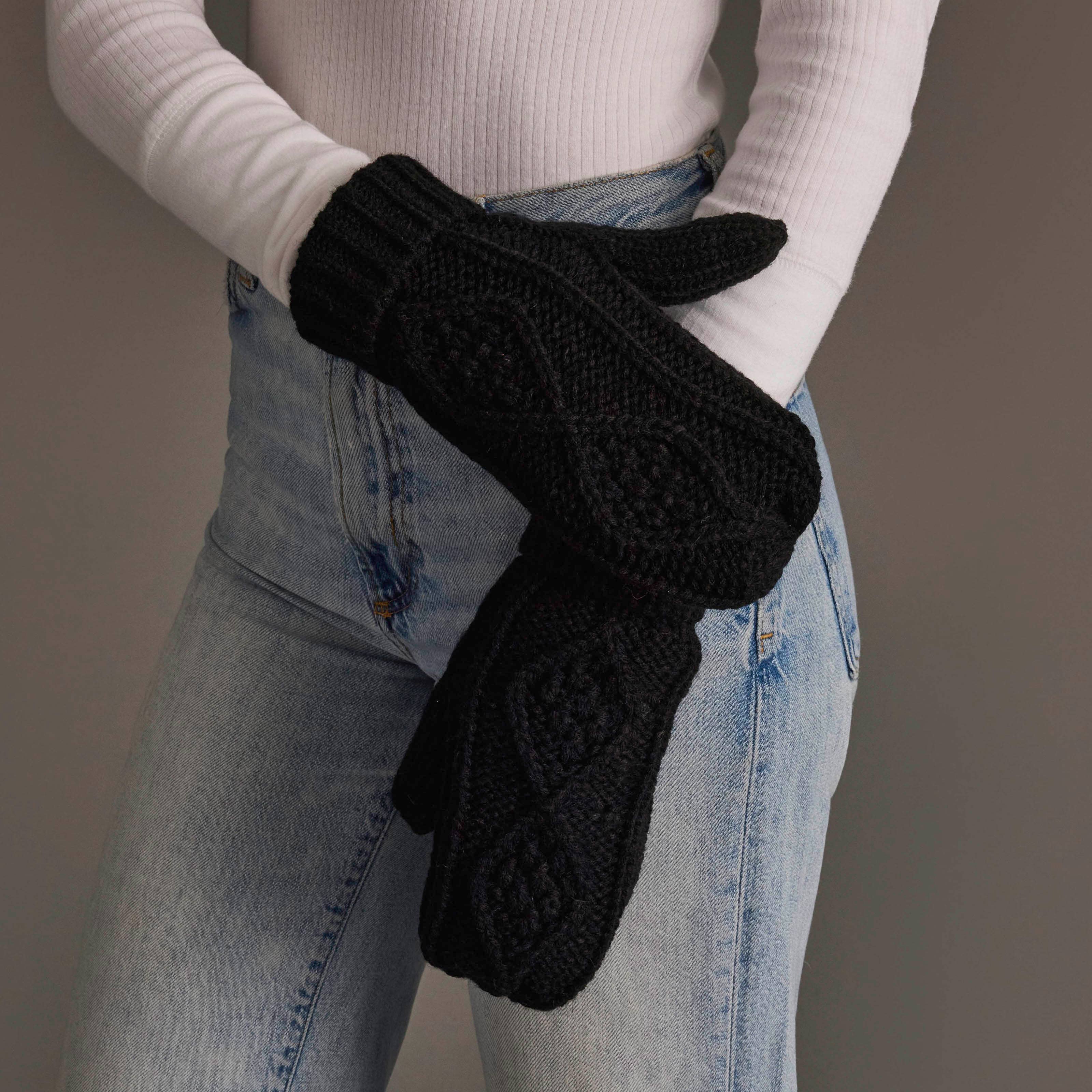 Panache Apparel Co. Black Cable Knit Mittens