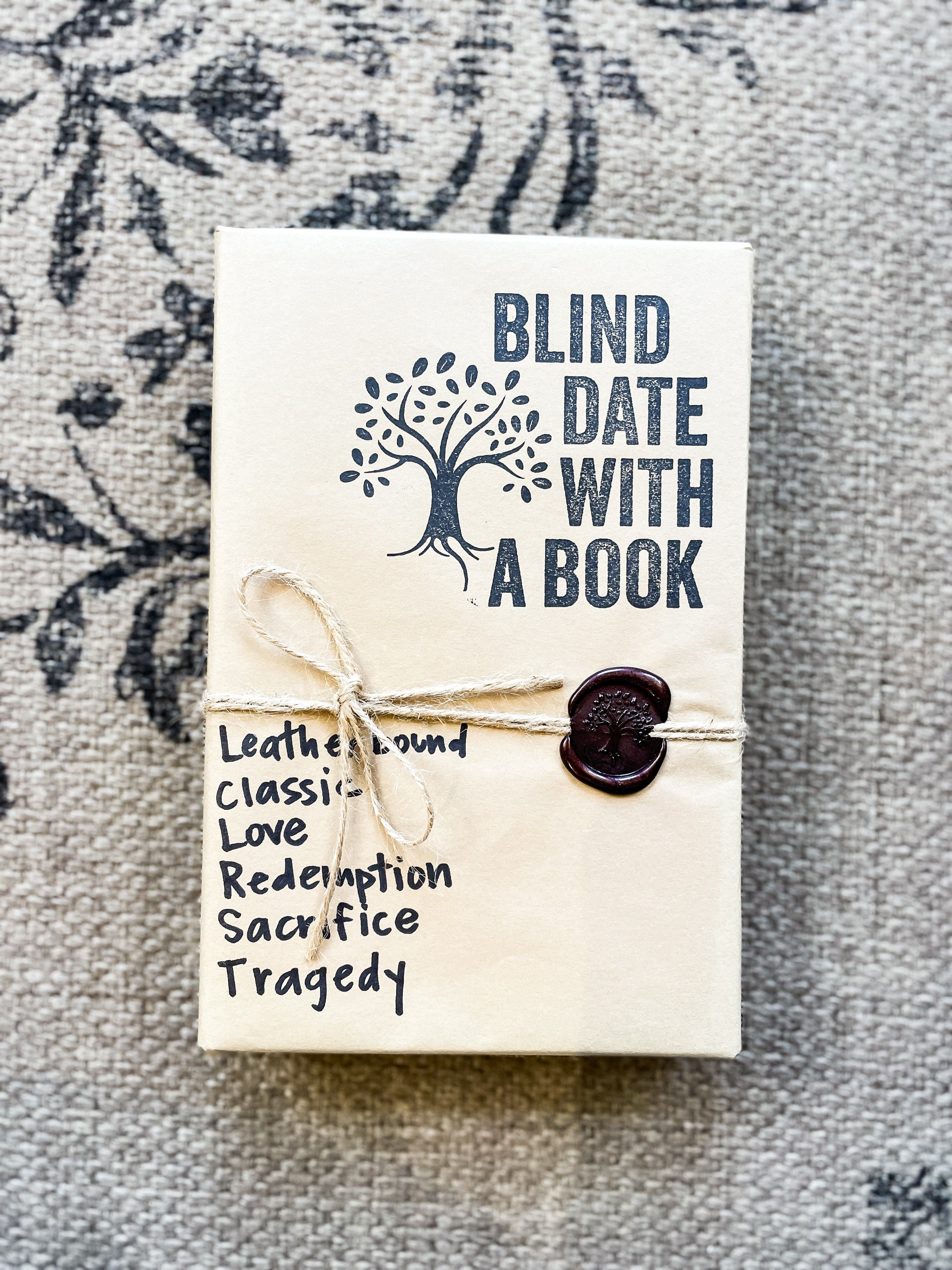 Blind Date with a Book - HND439