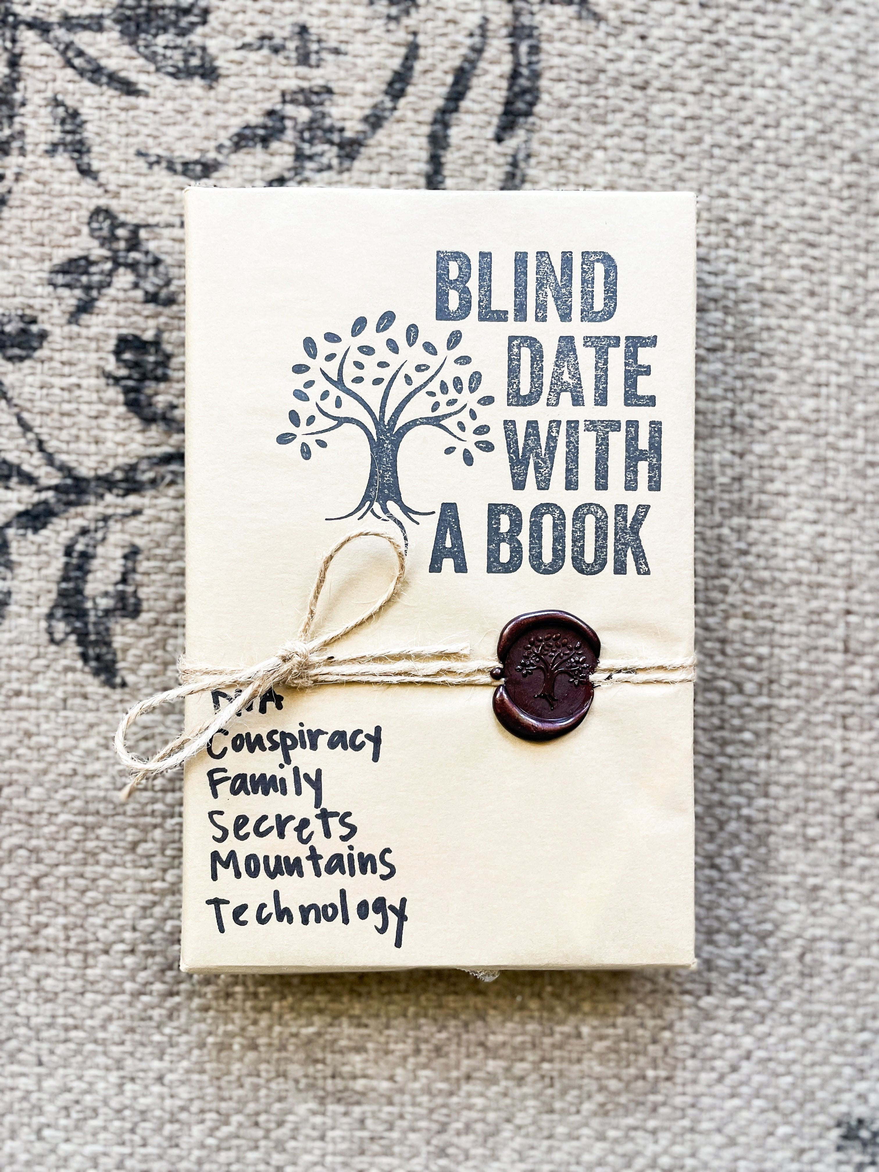 Blind Date with a Book - TM281