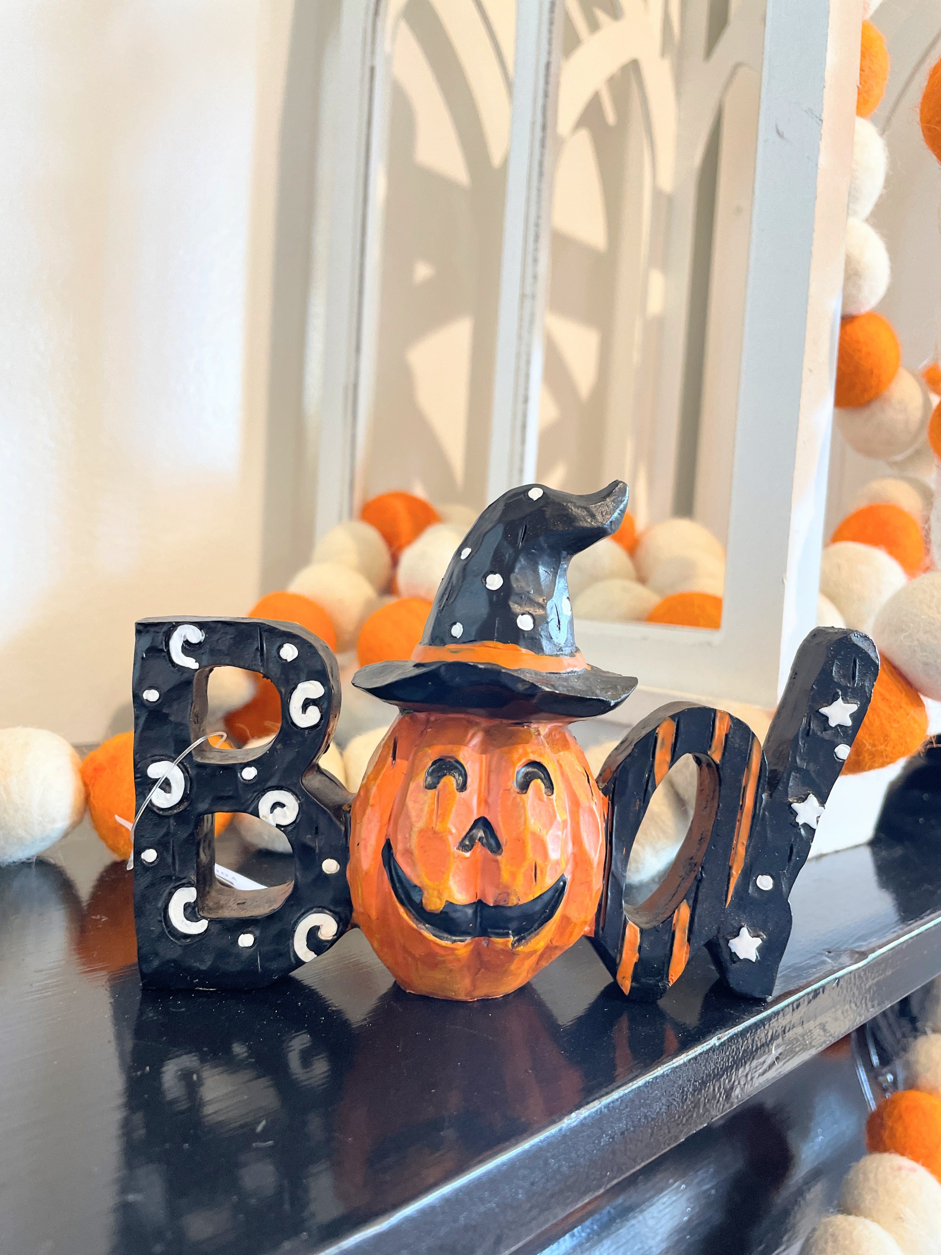 Boo/Beware Halloween Figurine