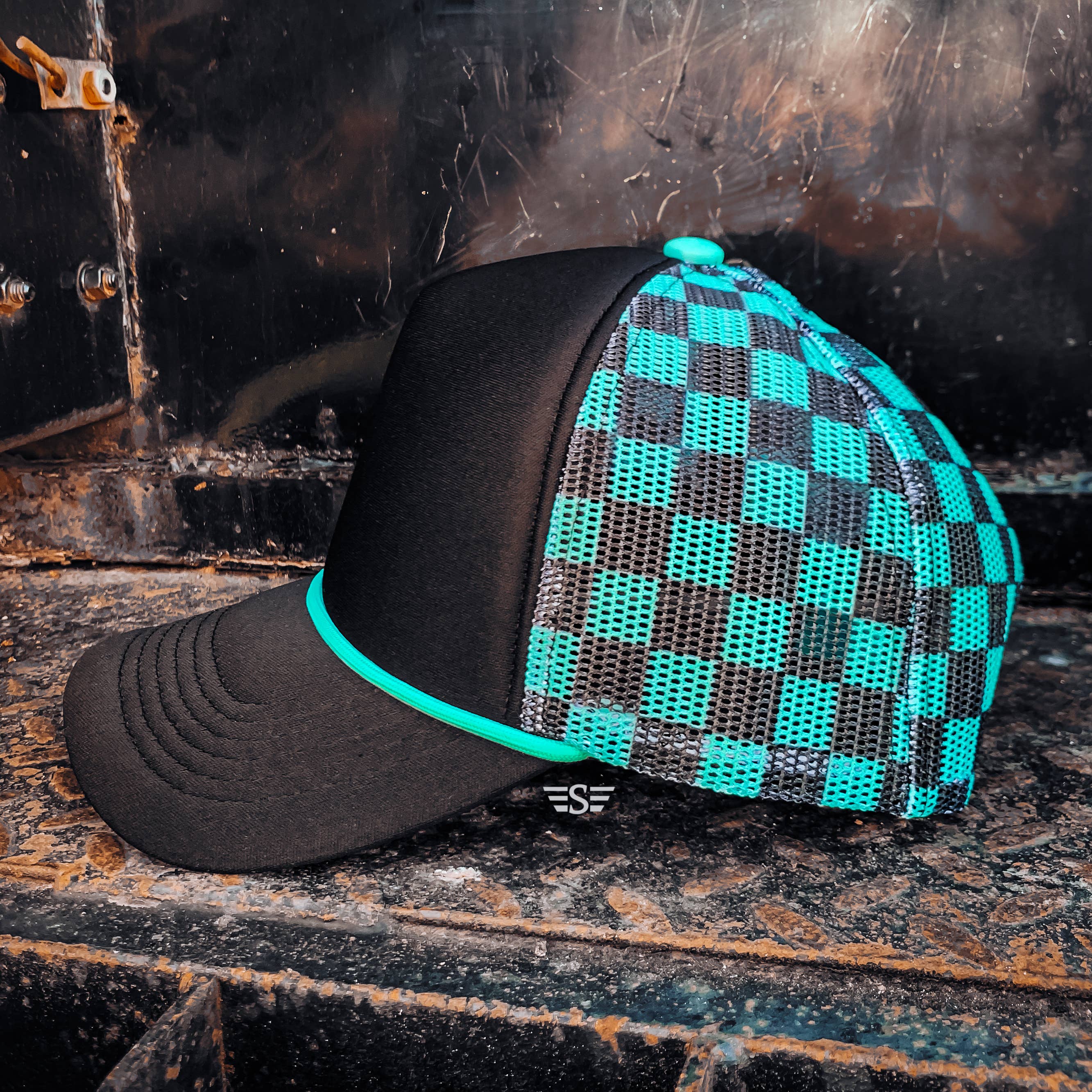 Checkered Mesh Back Baseball Trucker Hat