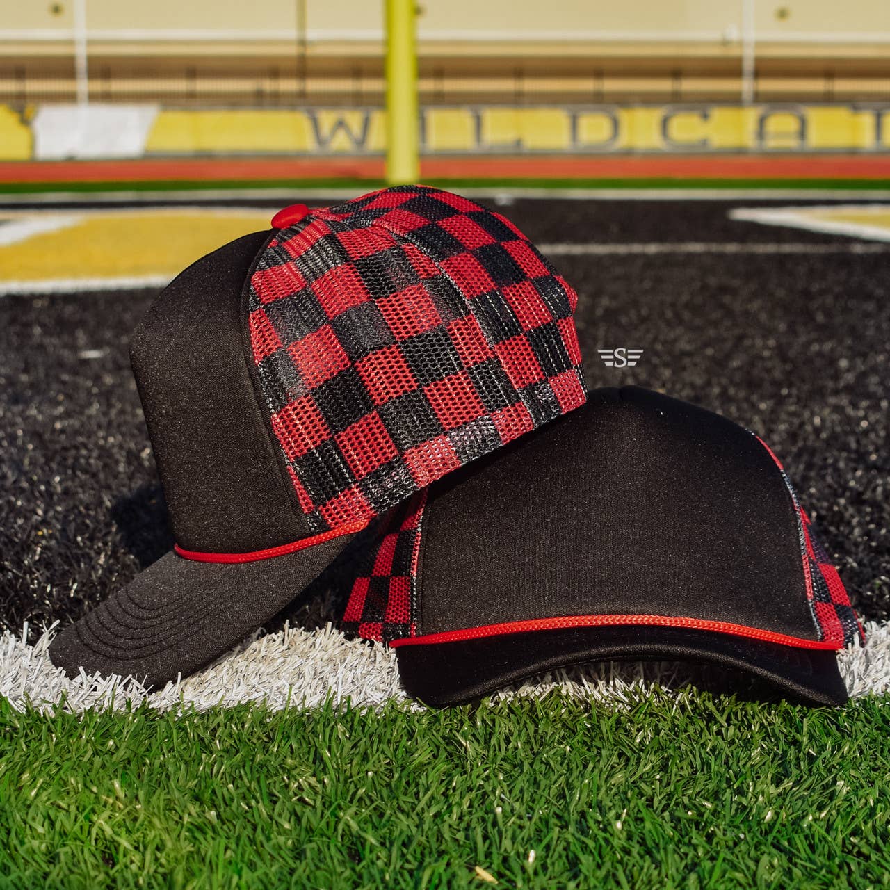 Checkered Mesh Back Cap: Black/ Red