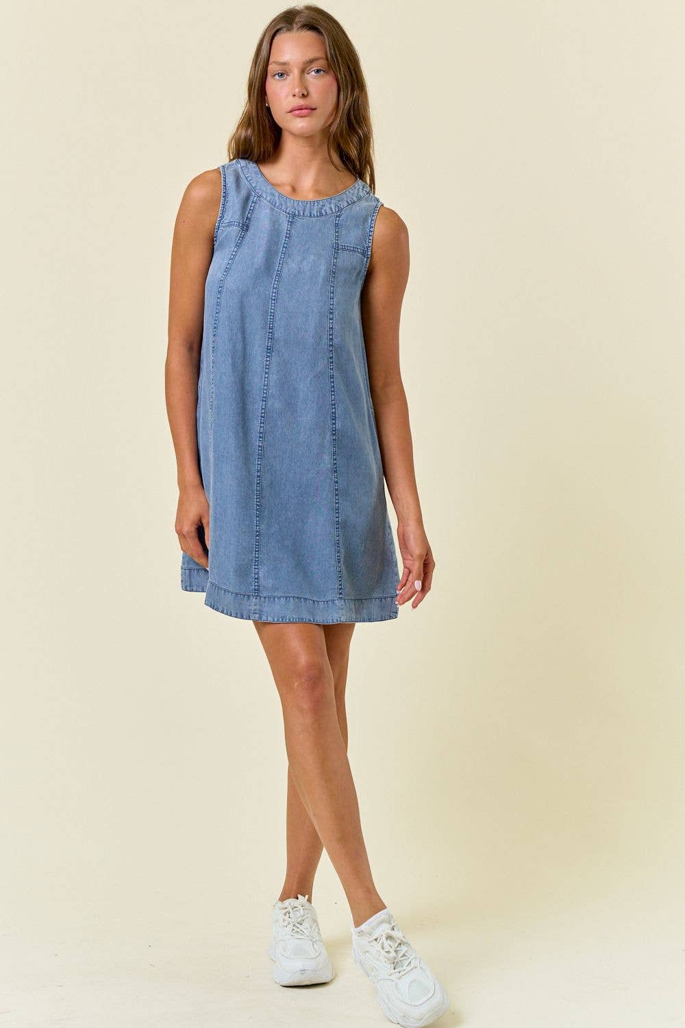 Chambray Round Neckline Sleeveless A-Line Mini Dress -28027D: LT.DENIM / M