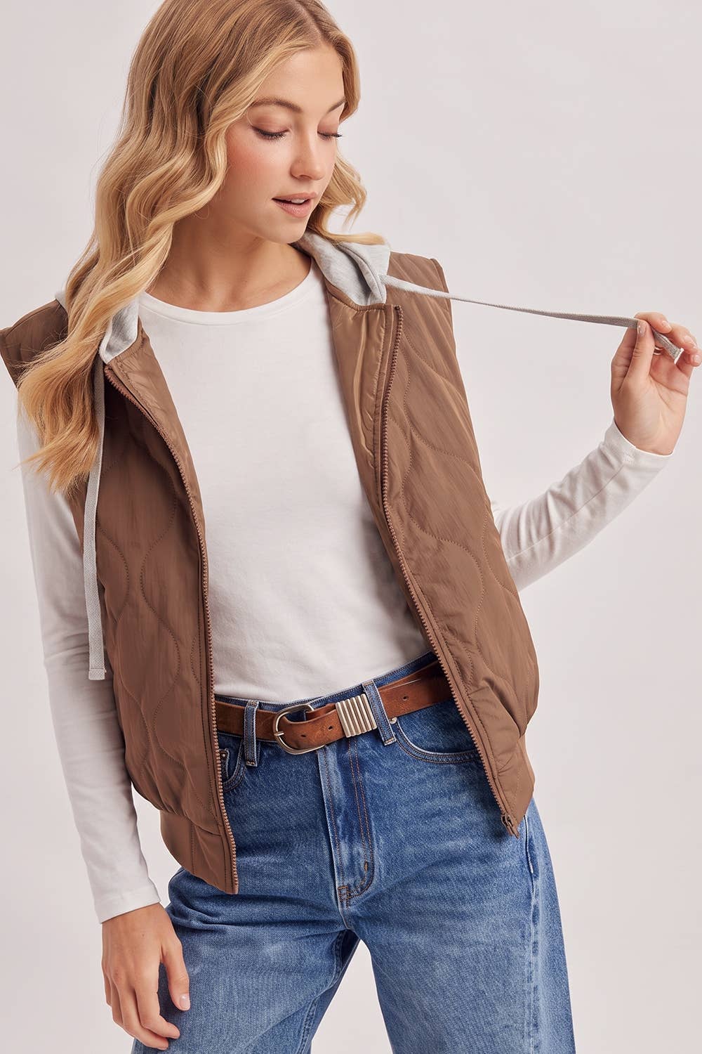 ZIPPER FRONT QUILTED PUFFER VEST CONTRAST HOODIE VEST: ASH / S