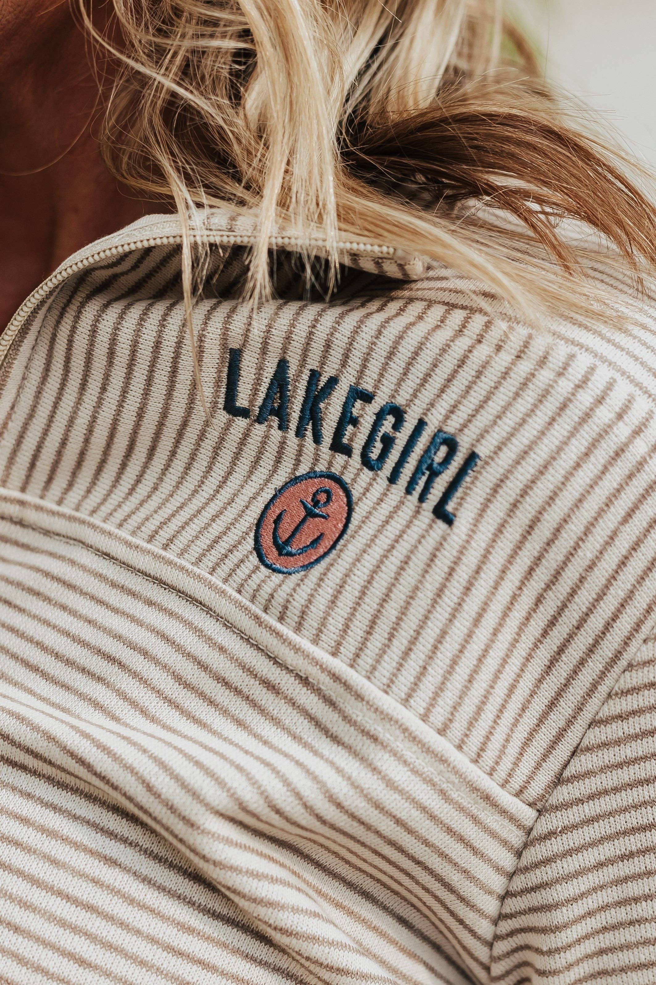 Lakegirl French Terry Stripe 1/4 Zip in Mocha: Cappuccino / S