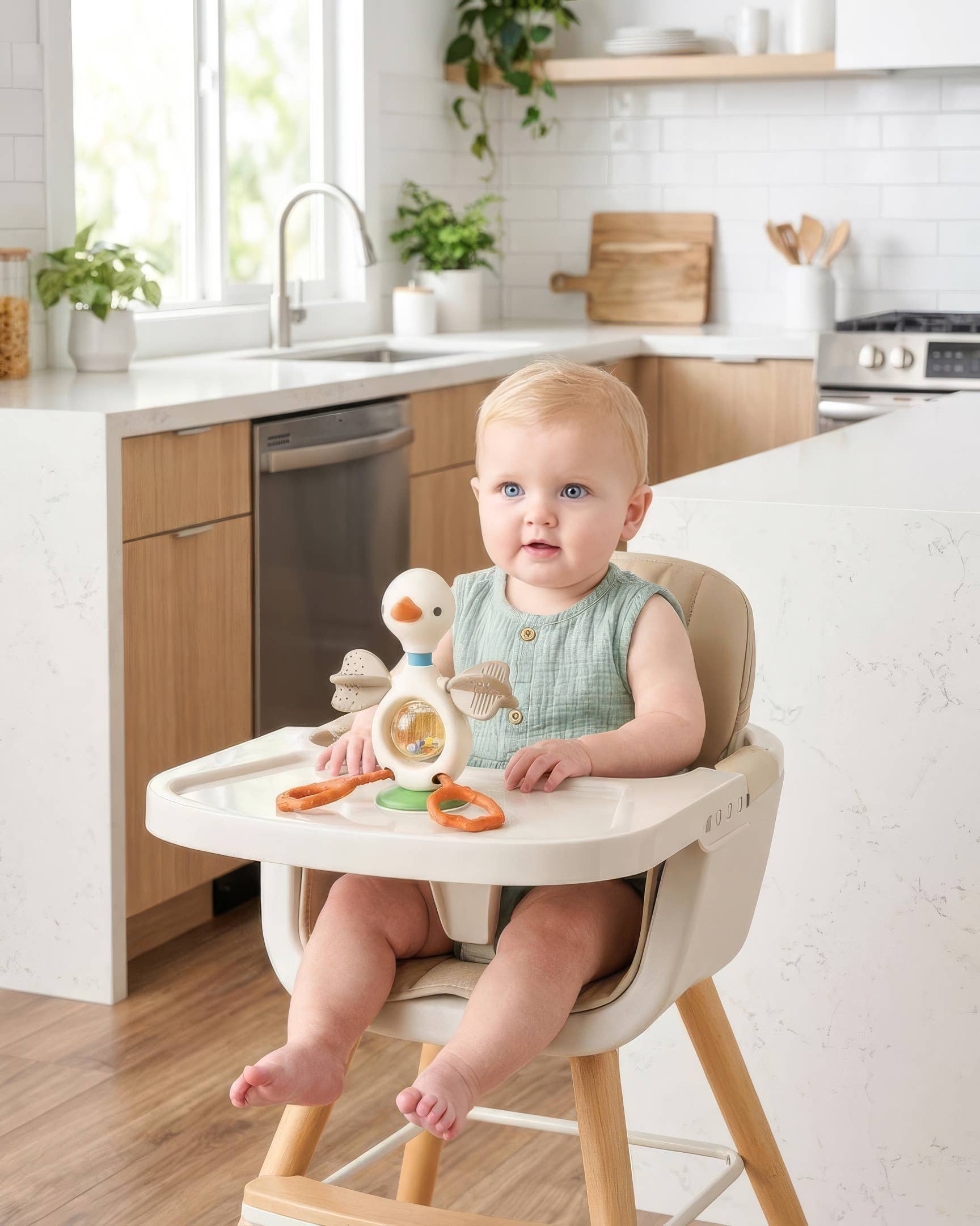 Goose Itzy Twist & Bop™ High Chair Sensory Toy