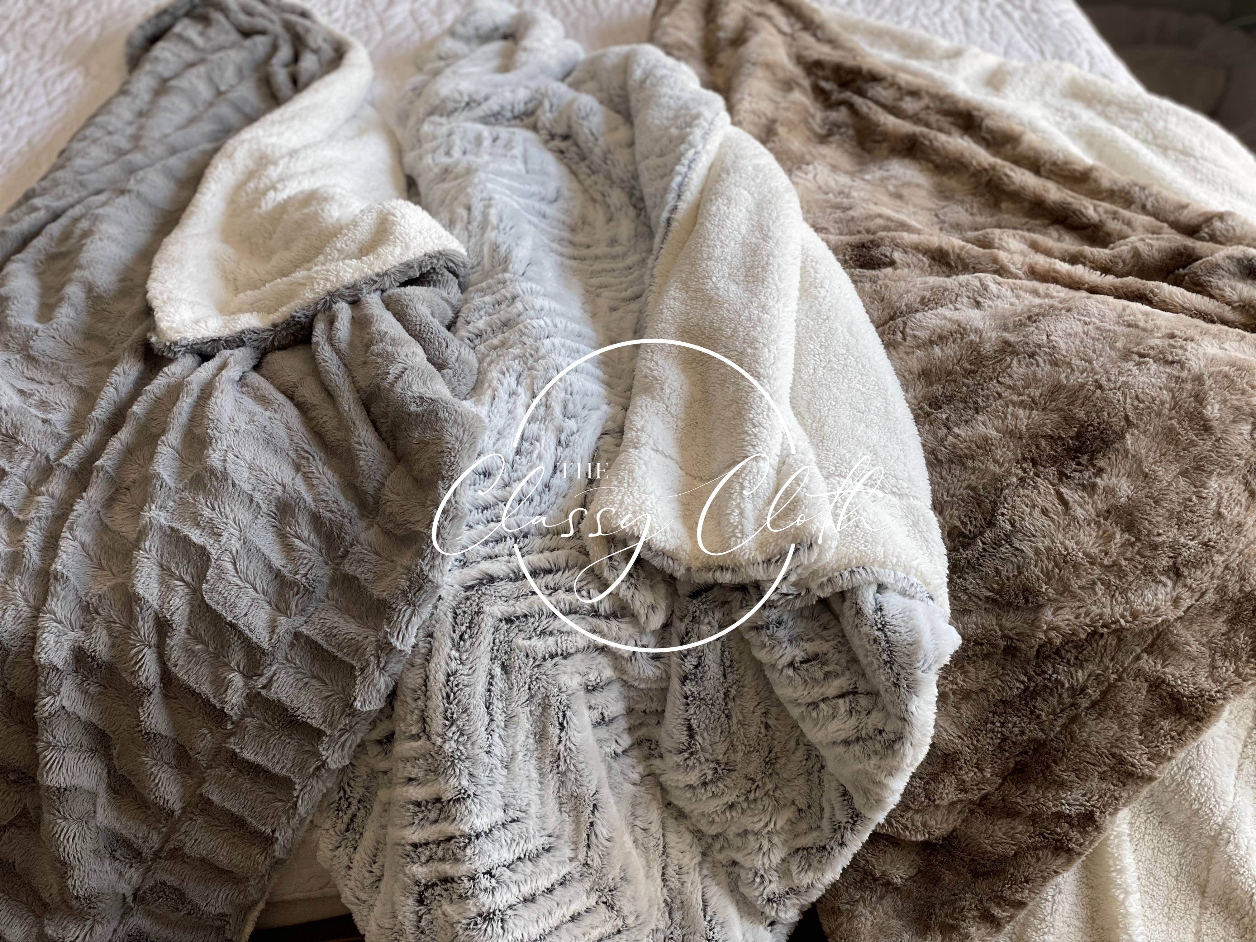 The Classy Cloth WS Grey Pebble Faux Fur Throw