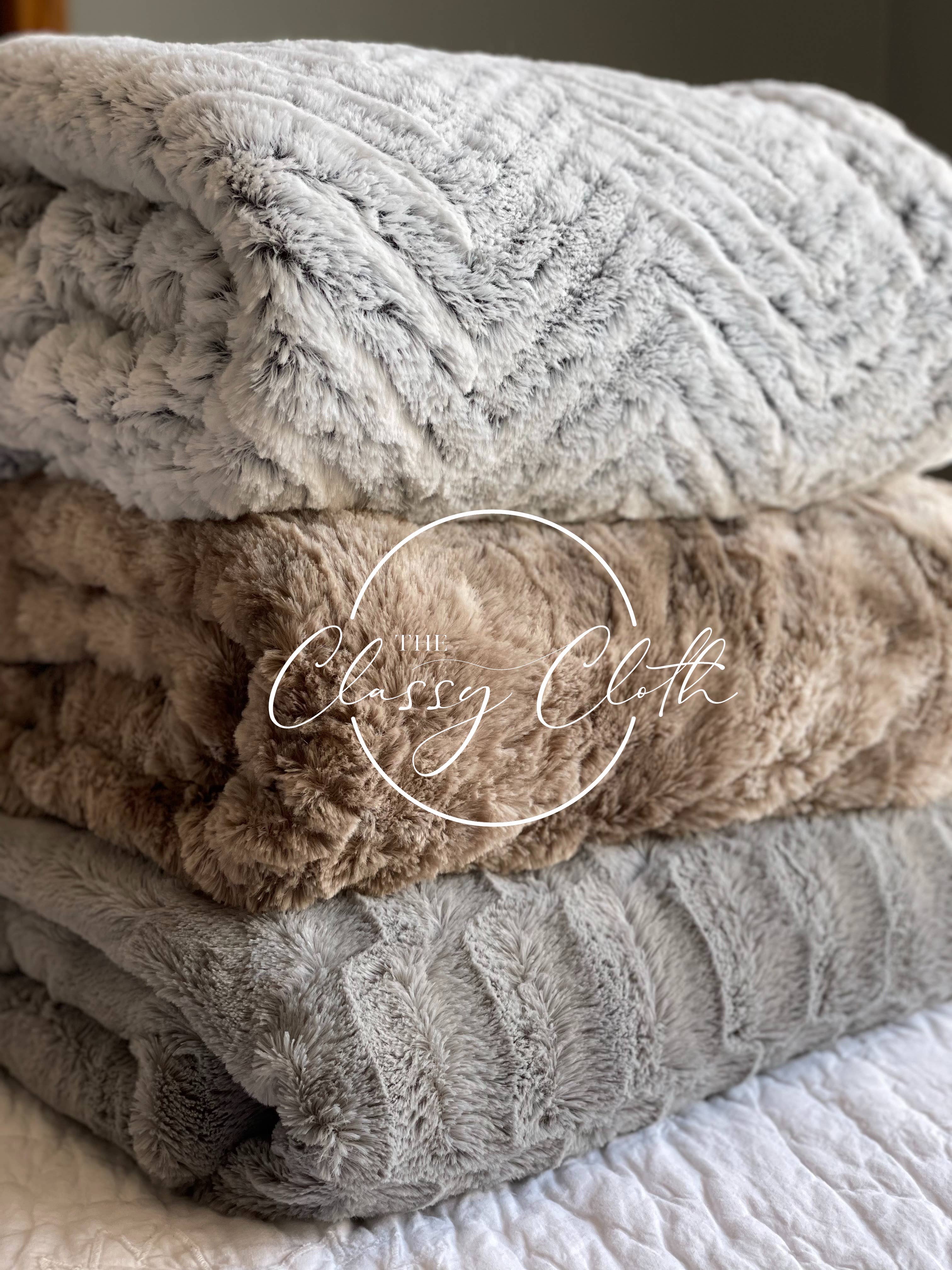 Grey Pebble Faux Fur Throw