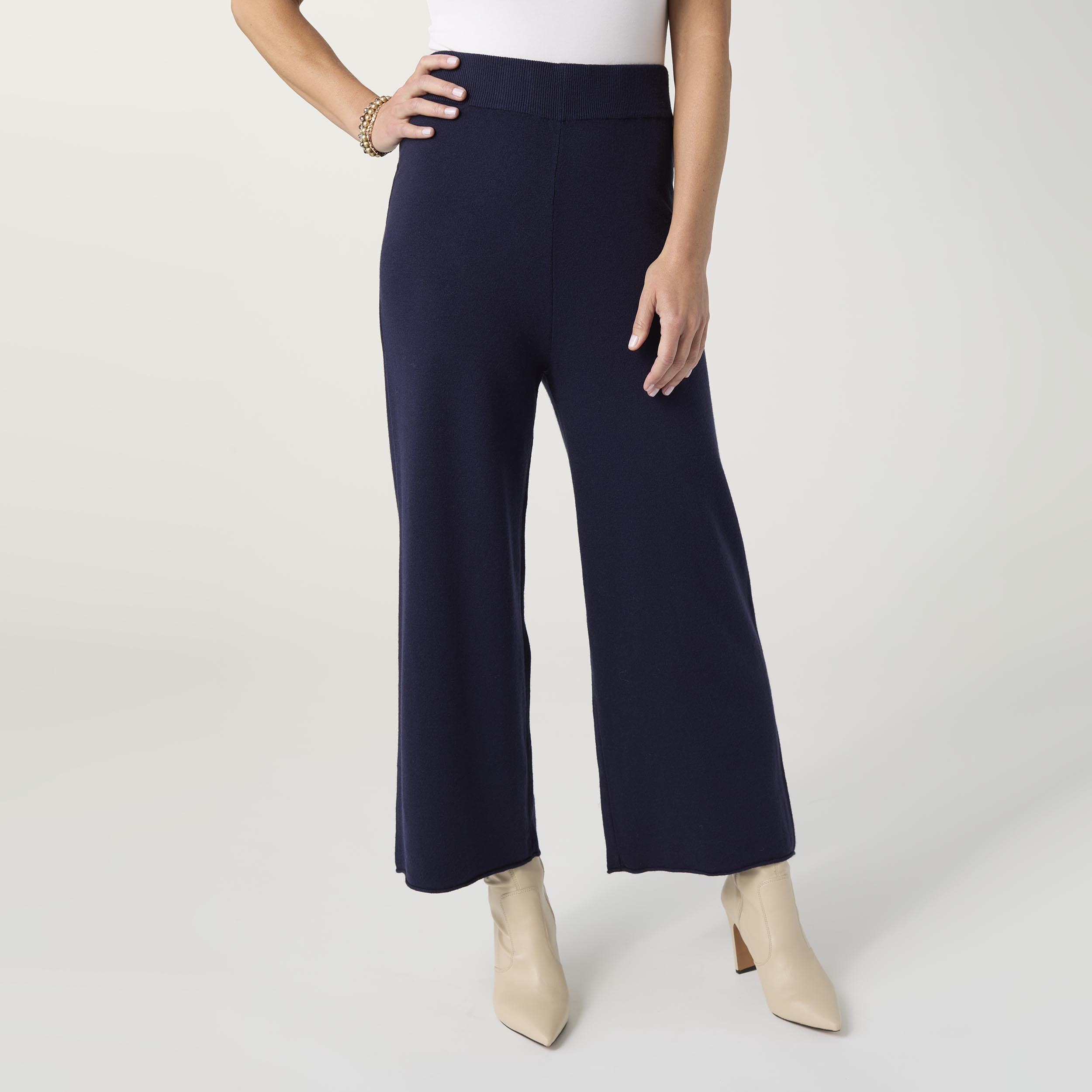 Lightweight Patriot Blue Heavenly-Luxe Crop Bottom