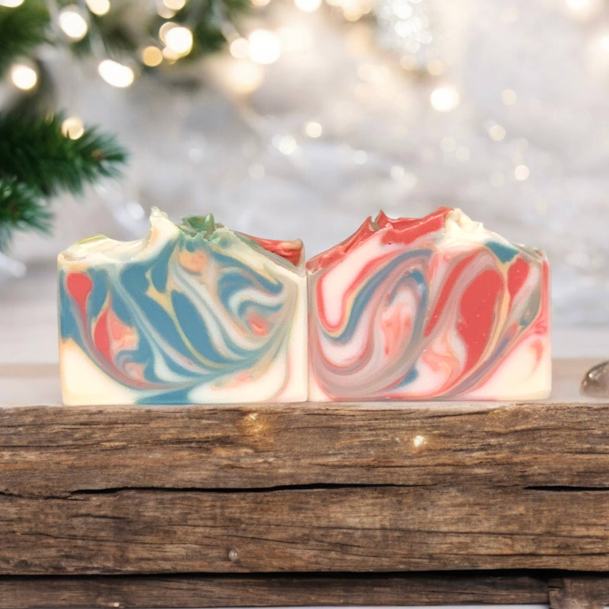 Carried Away Bath Merry Mistletoe Holiday Soap – Pine, Currant & Cypress