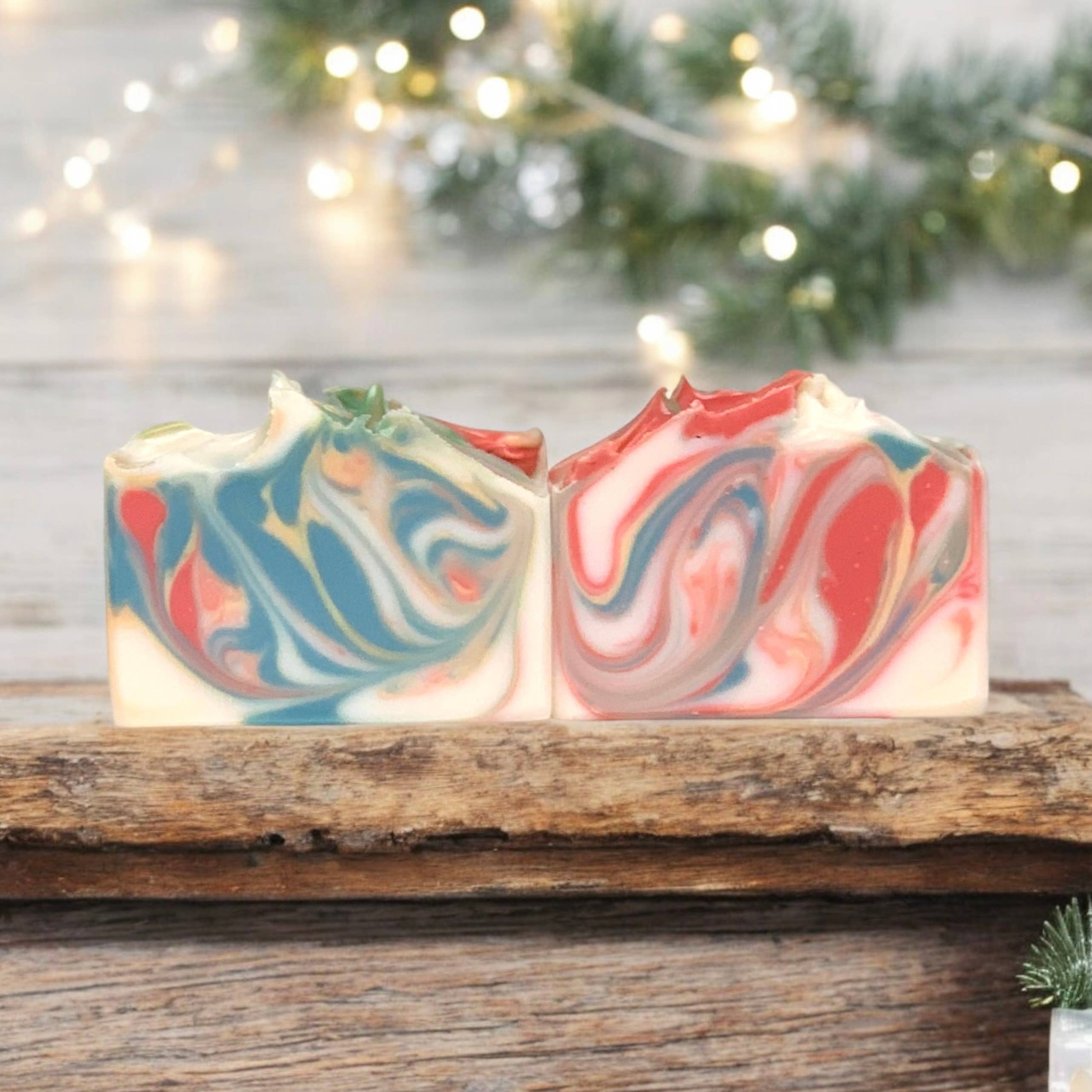 Carried Away Bath Merry Mistletoe Holiday Soap – Pine, Currant & Cypress