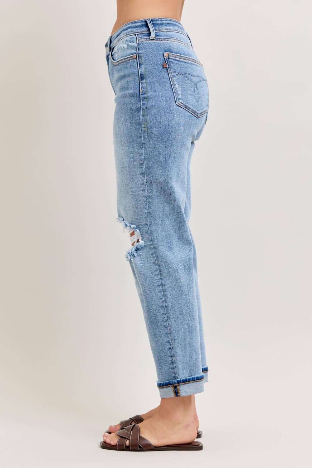 Mid-Rise Boyfriend w/ Destroy & Cuff Crop