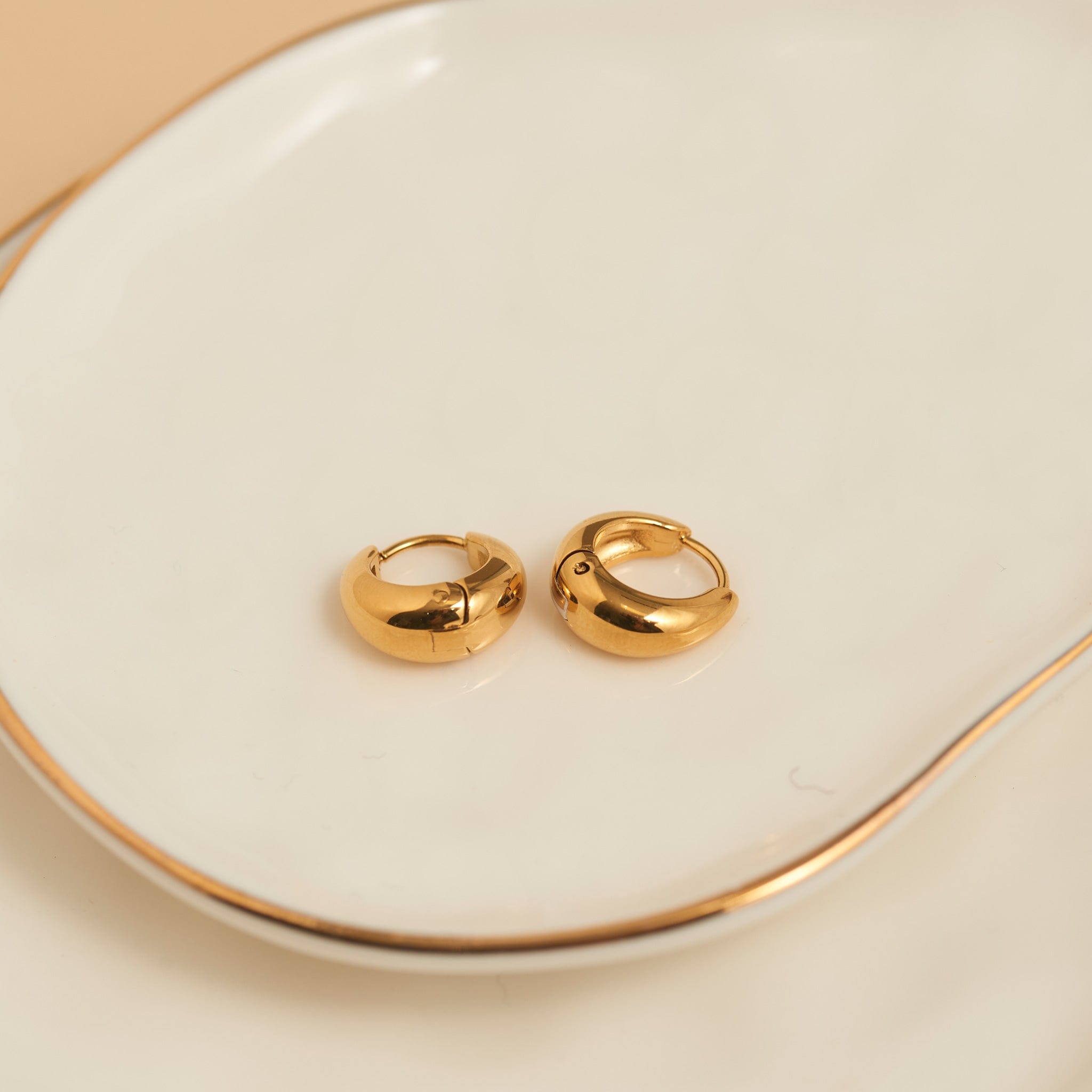 MJJ #8 (Melissa) Earrings Narelle Waterproof Graduated Huggie Hoop Earrings Gold