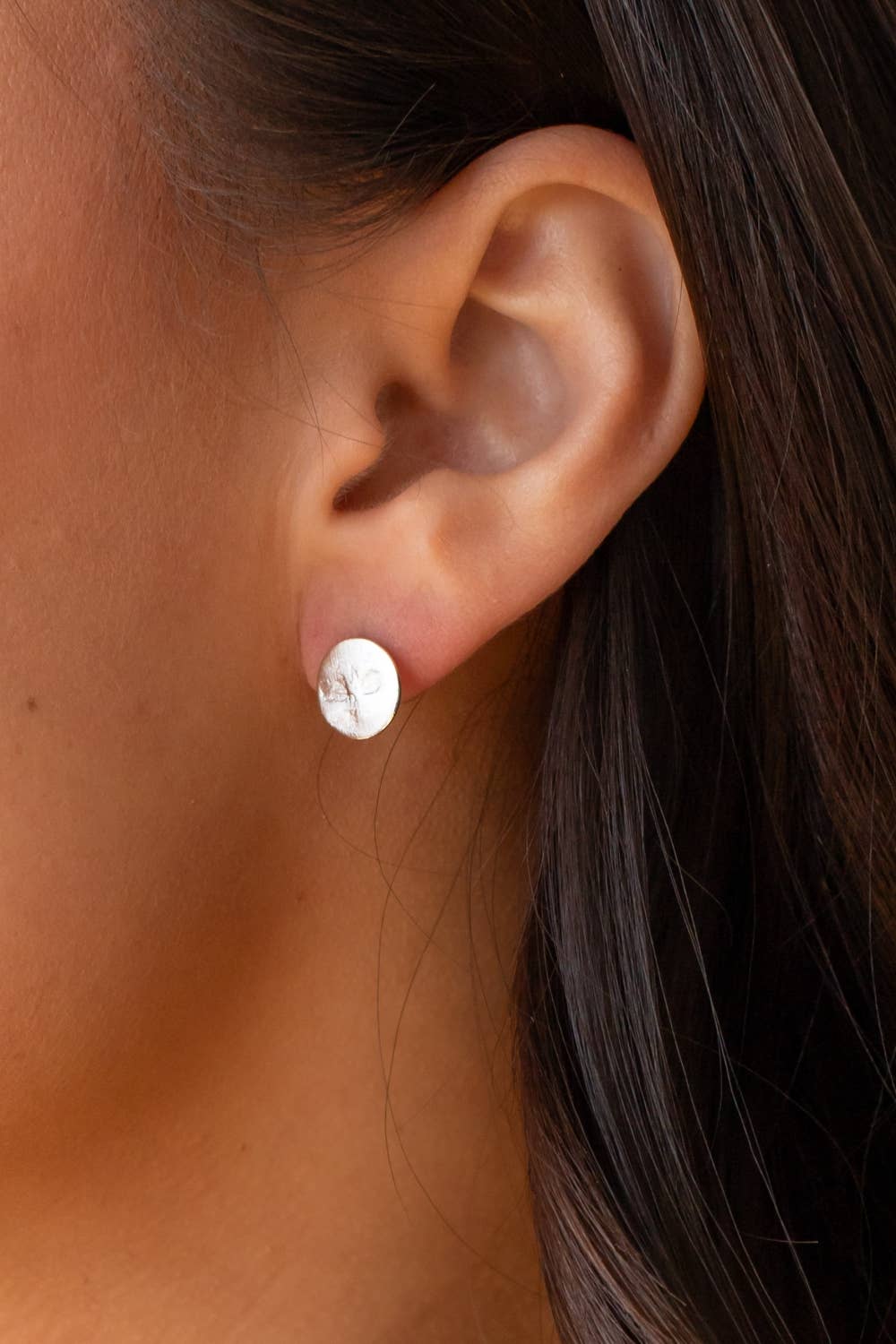 Panache Apparel Co. Silver Circle Hammered Stud Earrings