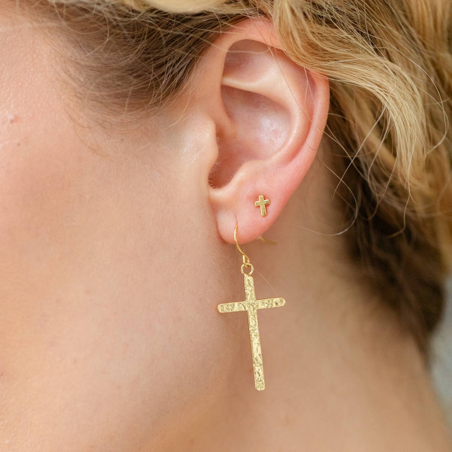 Splendid Iris Earrings Silver Simple Cross Studs