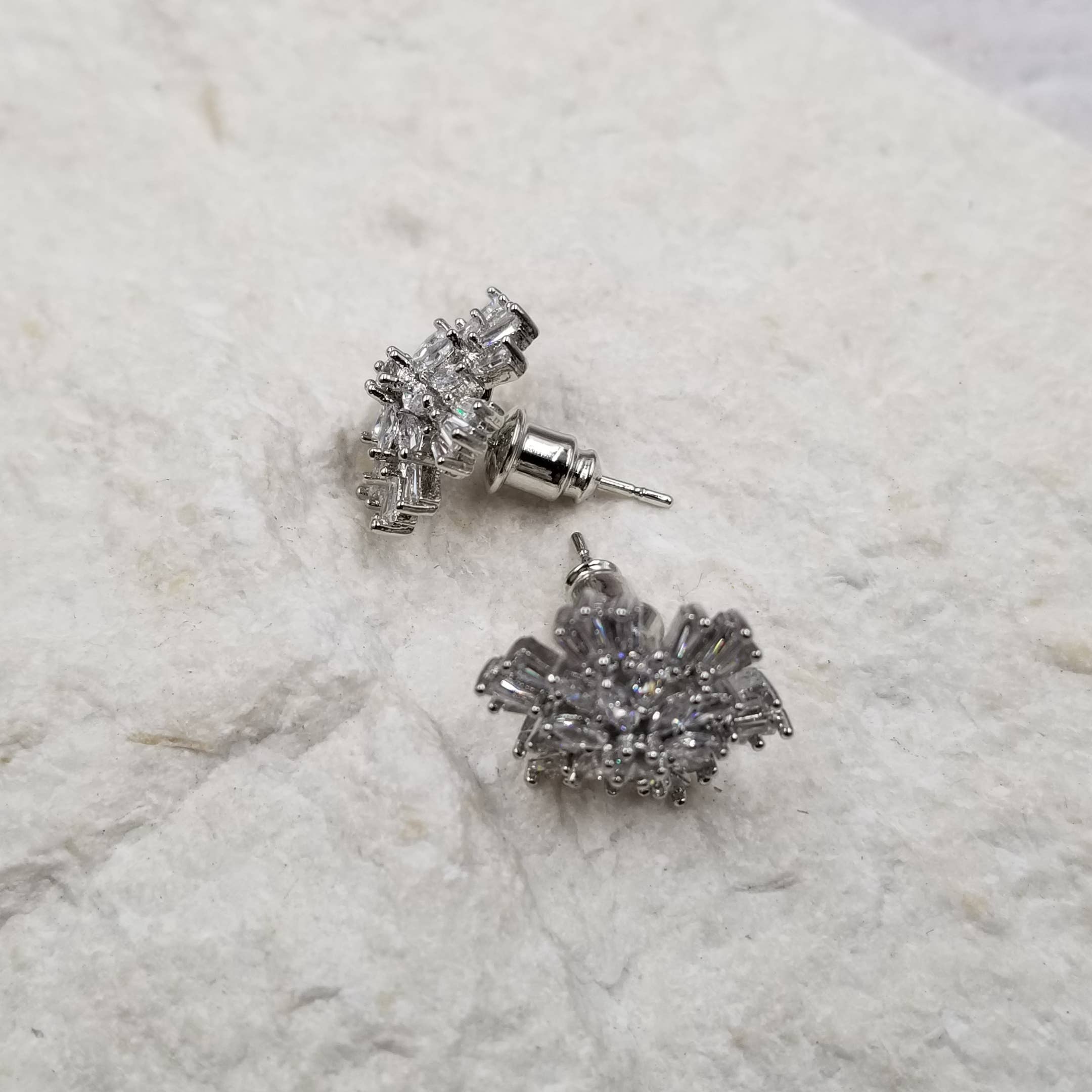 Treasure Wholesale Earrings Snow Stud Earrings