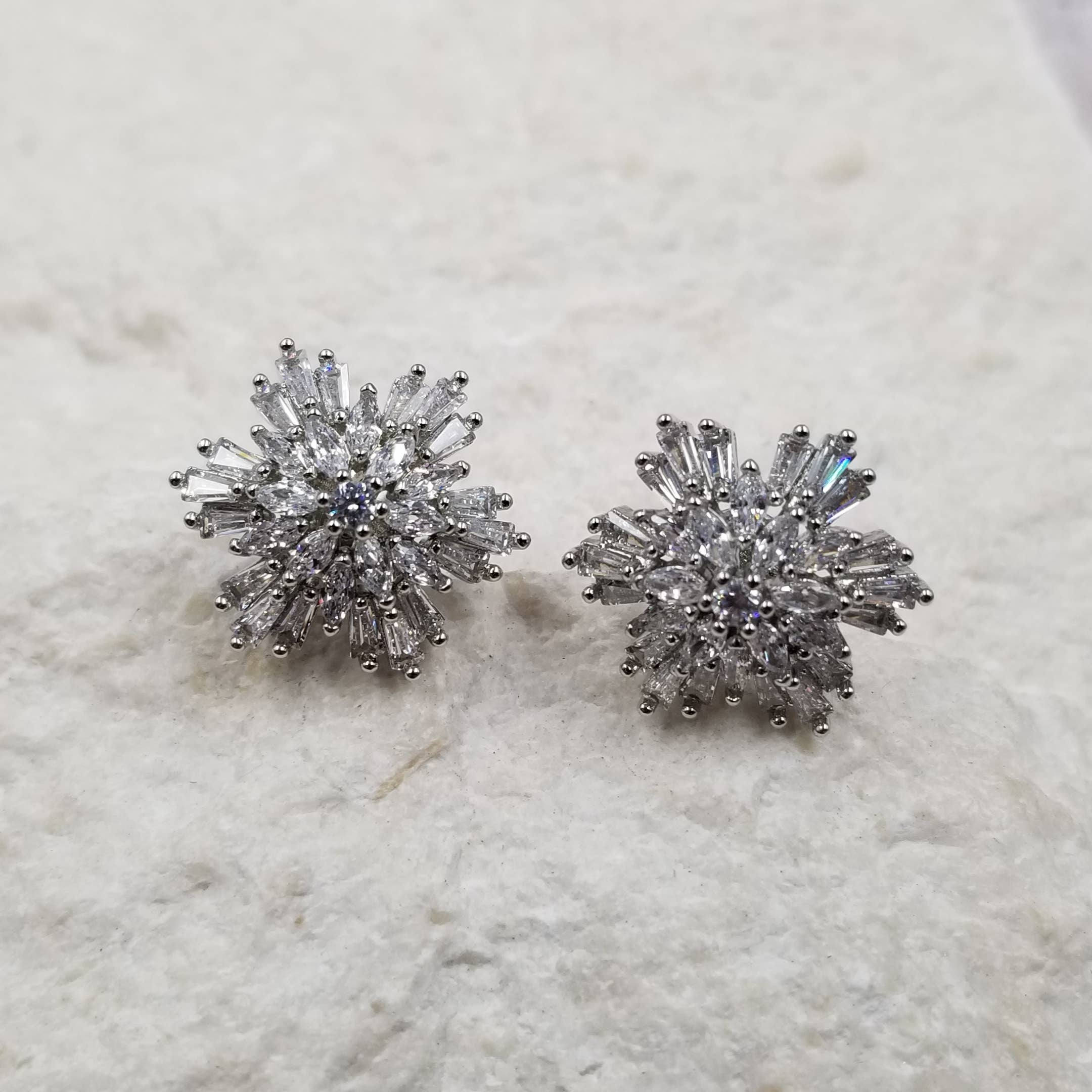 Treasure Wholesale Earrings Snow Stud Earrings