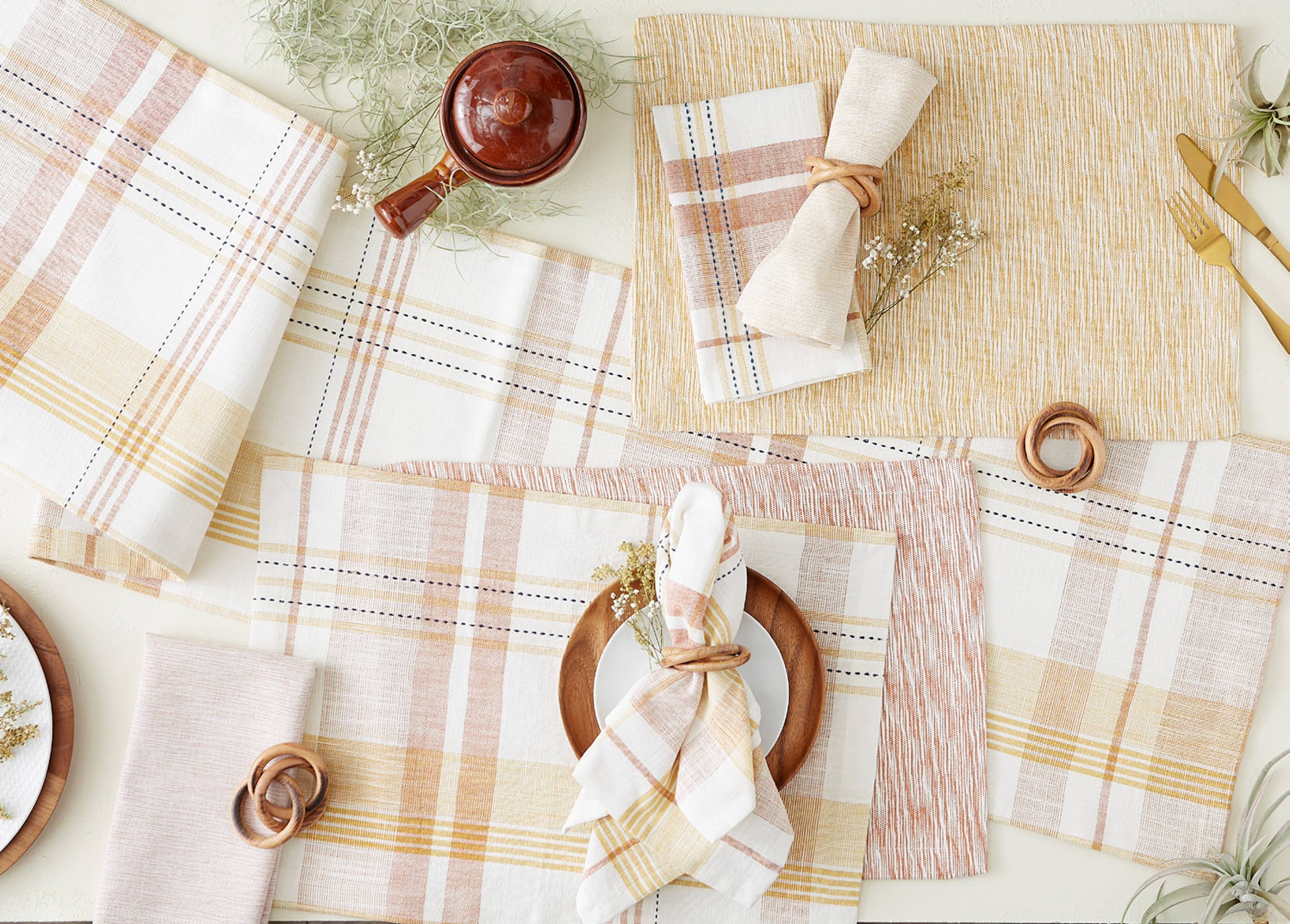 Design Imports Veranda Plaid Table Runner