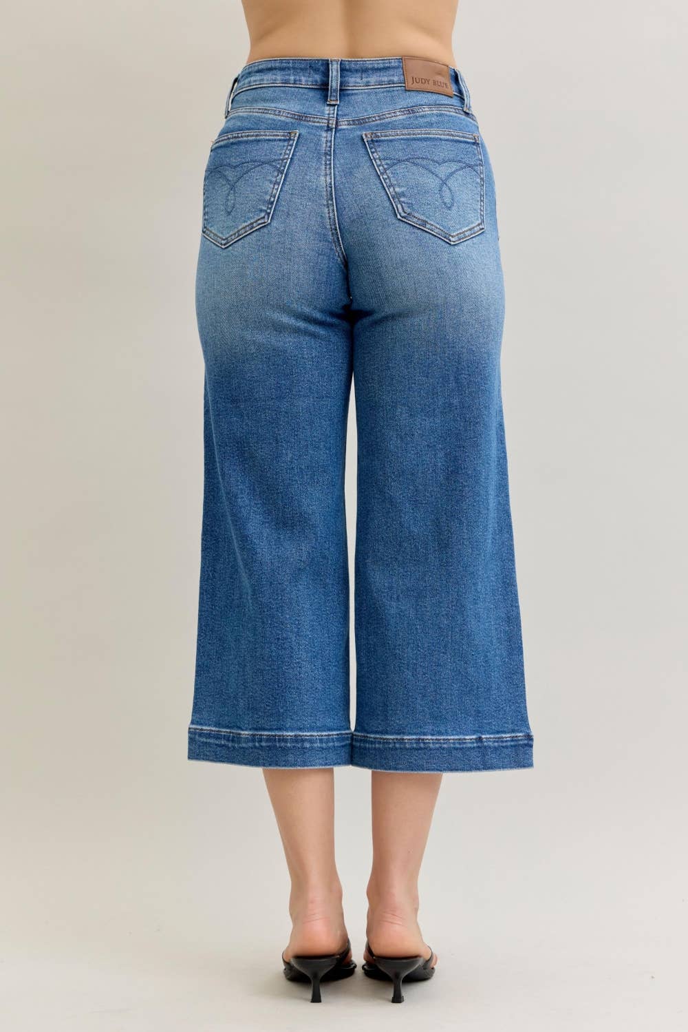 Vintage Mid-Rise Wide Crop Judy Blue Jean