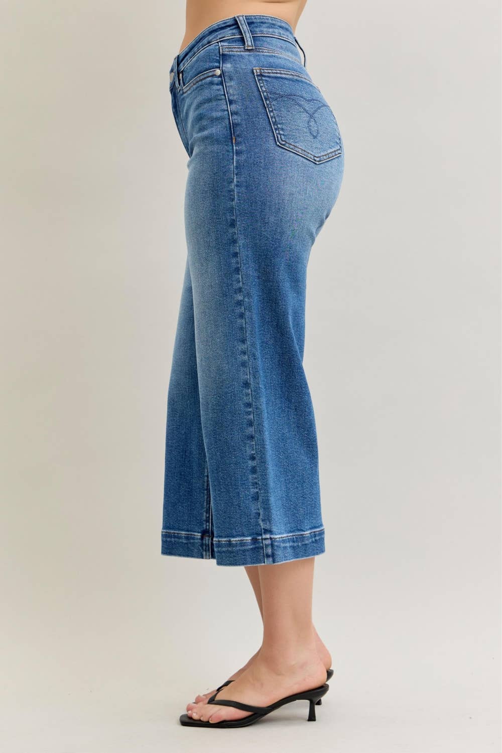 Vintage Mid-Rise Wide Crop Judy Blue Jean