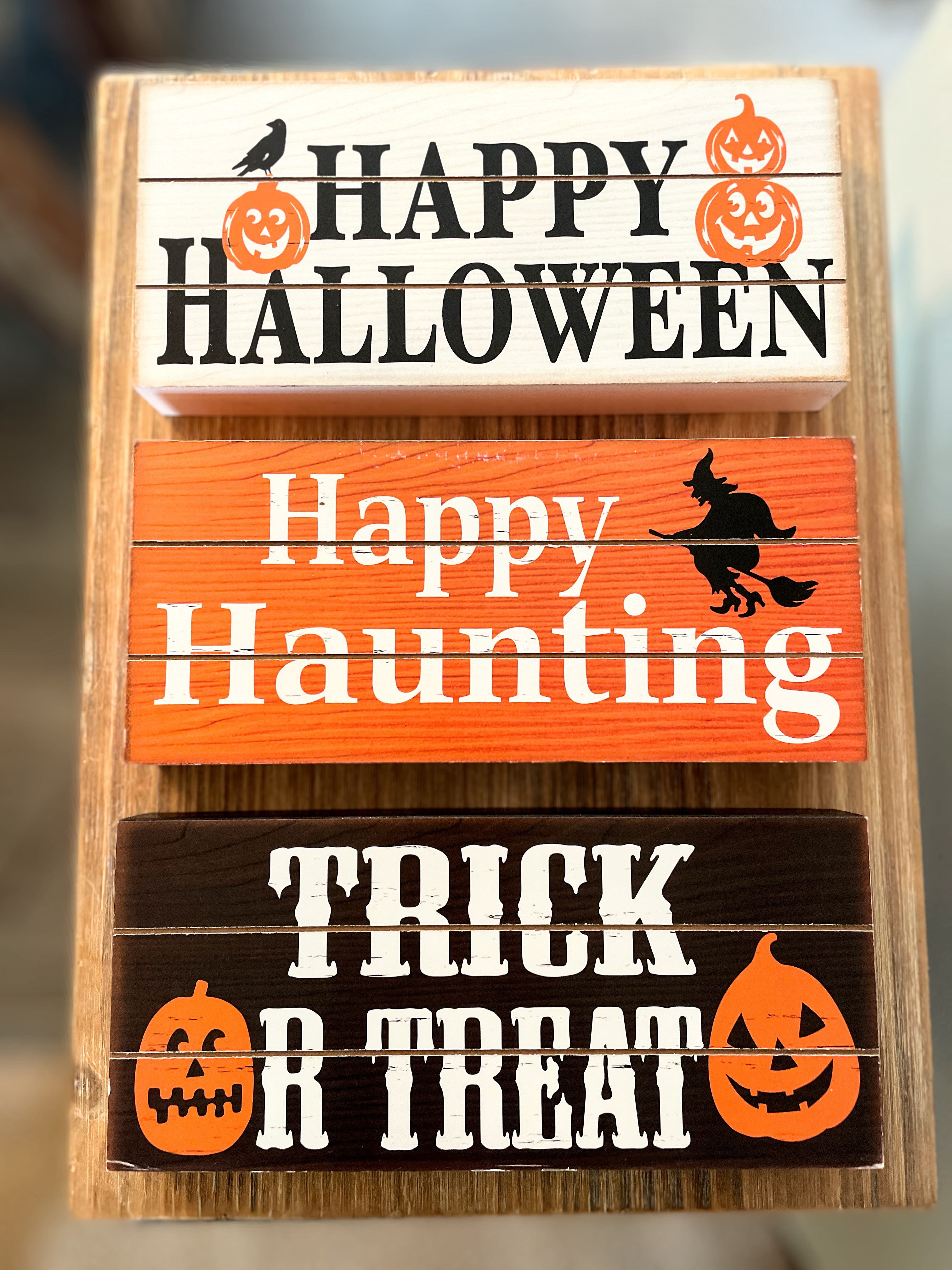 Farmhouse Halloween Sign