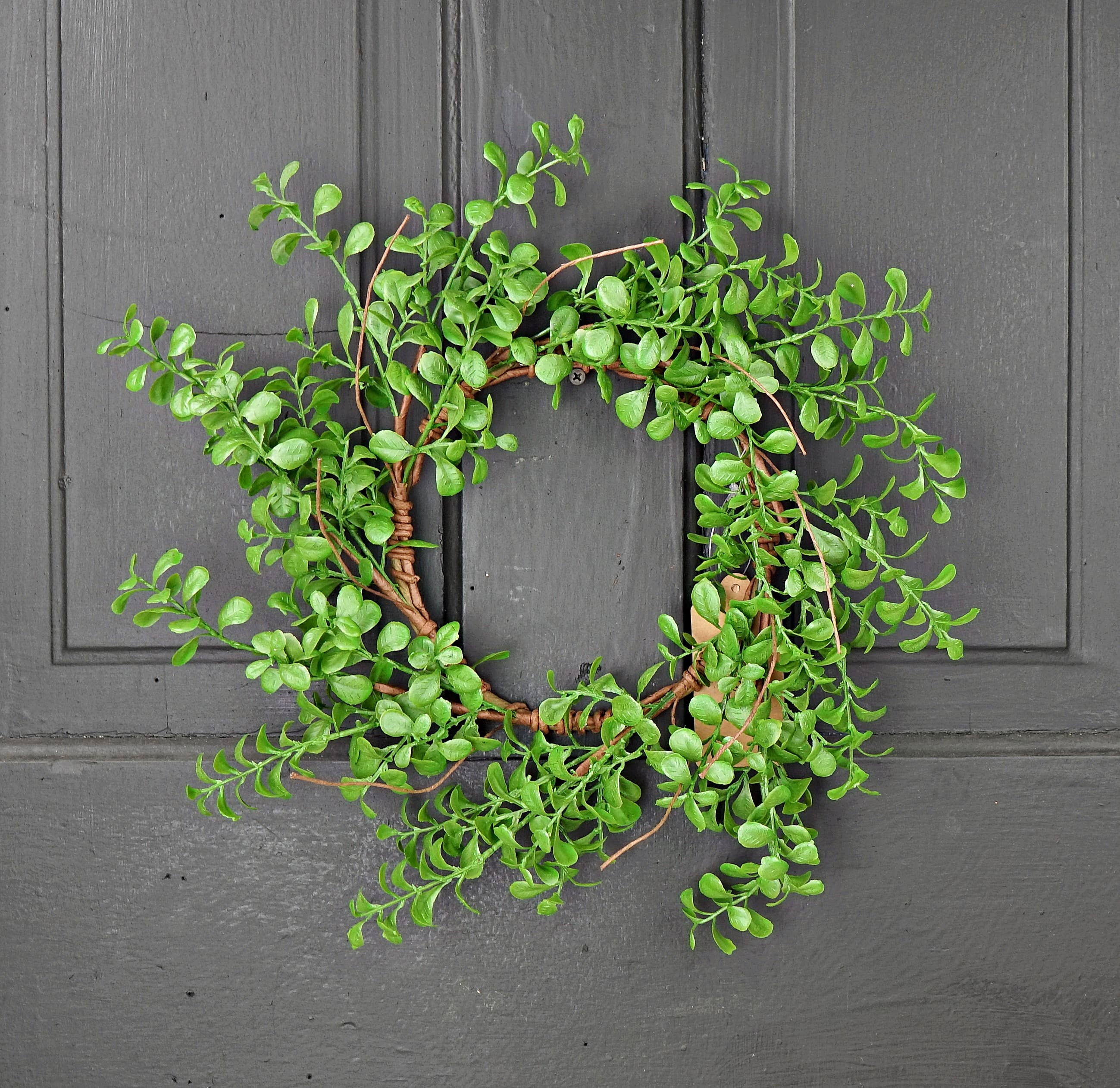 Evergreen Boxwood Wreath-14